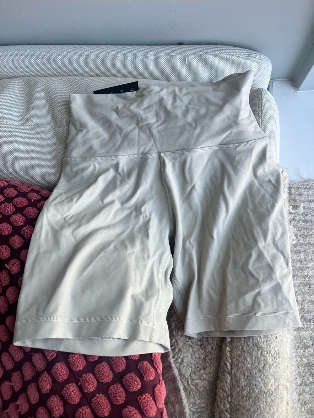Aritzia TNA Golden Butter 7” Cheeky High-Rise Biker Short, New with Tags